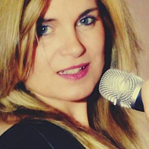 Carmen Nikol | Contacto de Entrevisttas.com