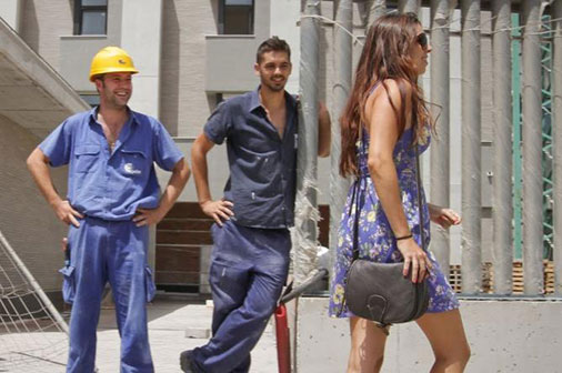 El típico obrero, el primero que se nos viene a la mente cuando pensamos en los piropos.