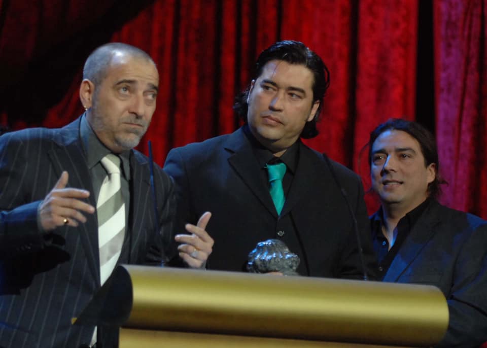 Salva Gómez Cuenca recogiendo el Goya por el cortometraje "A ciegas..."