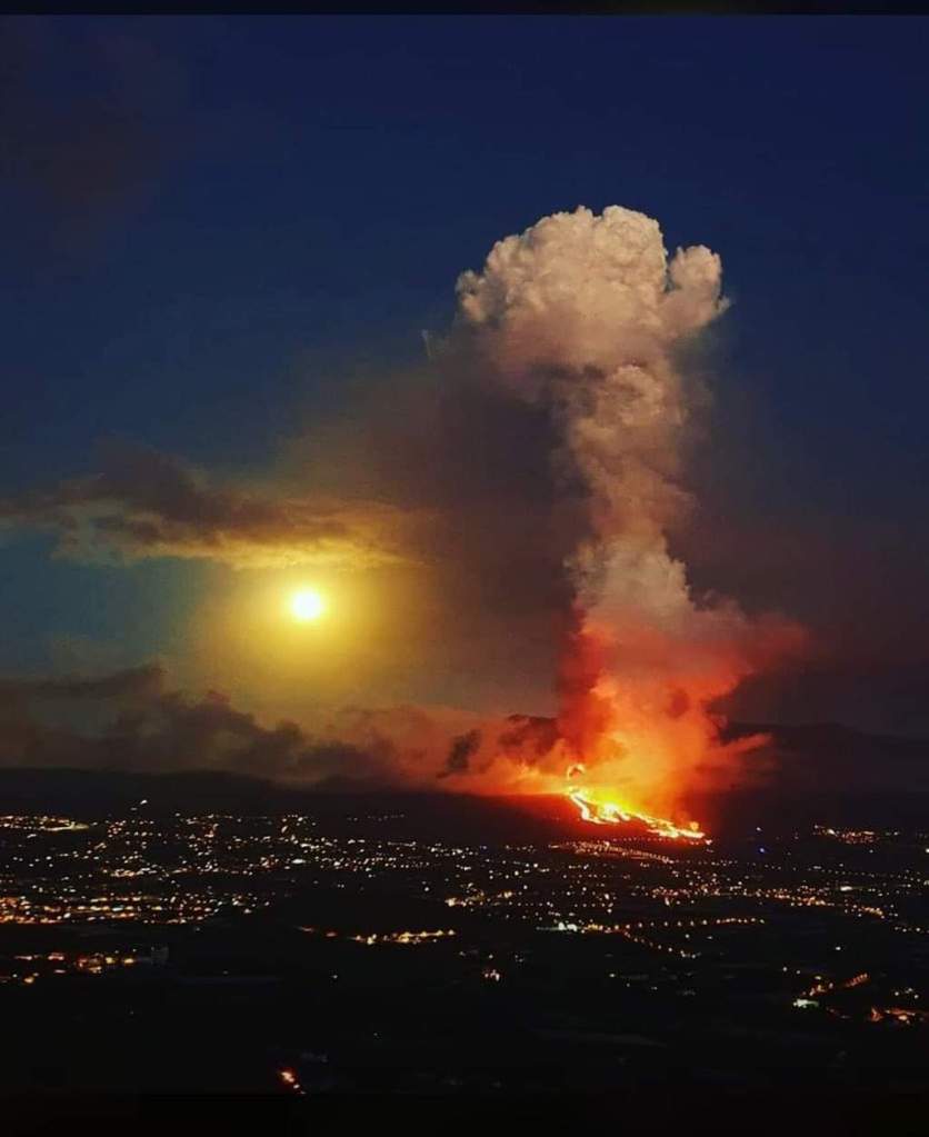Imagen de la erupción en Cumbre Vieja de La Palma